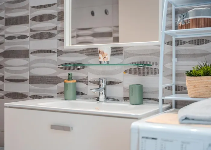 Greta Pool & Wifi & Gardenview & 24h Security Appartamento *